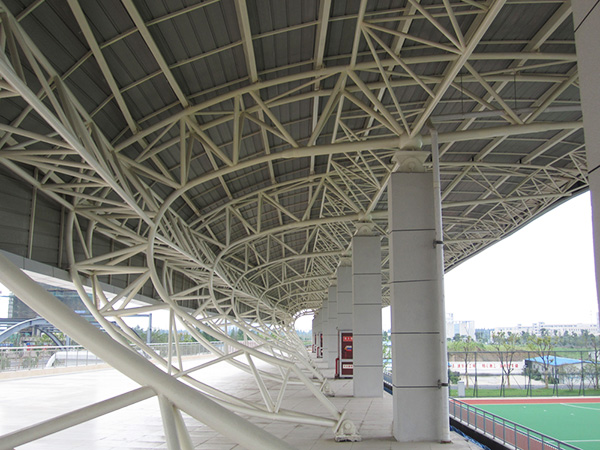 Mechanical Characteristics of Tubular Truss Structures